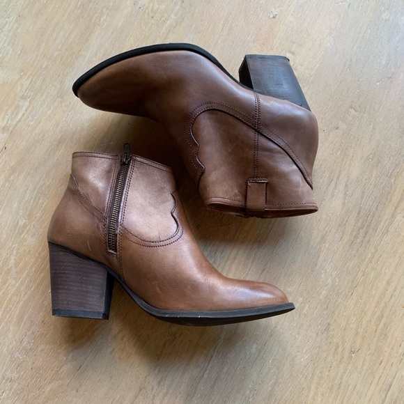 Steve Madden Bootie - Picture 2 of 5